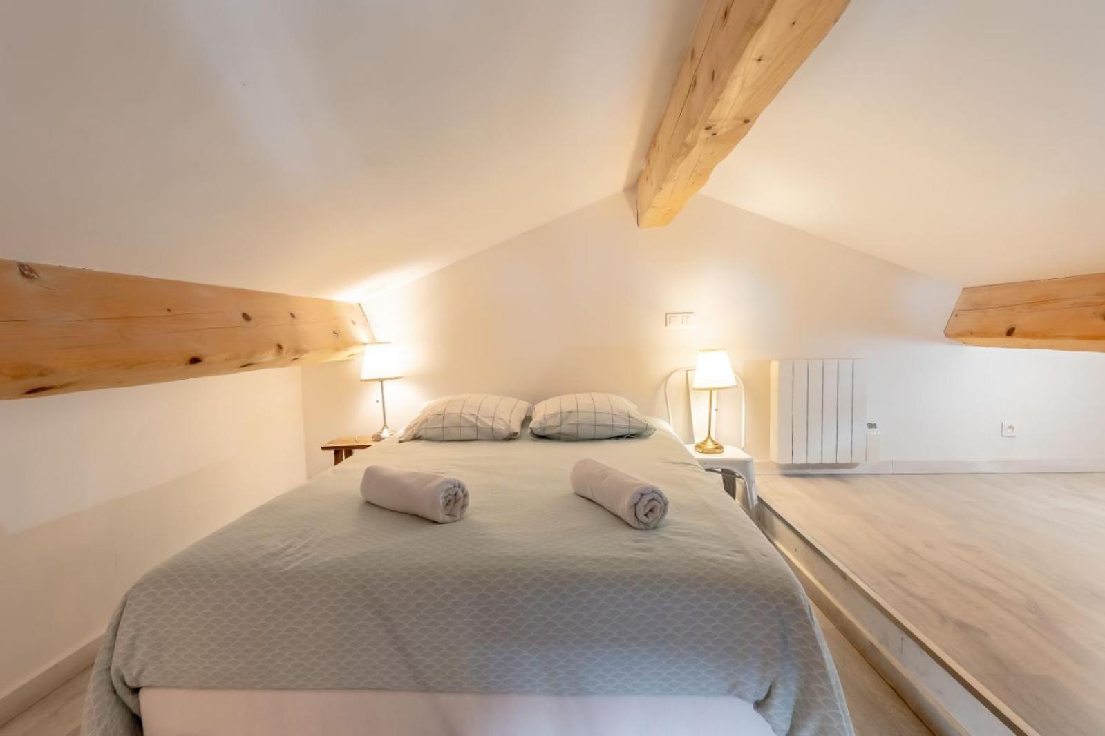 Olive- Vaste appartement donnant sur la Sorgue LʼIsle-sur-la-Sorgue Extérieur photo