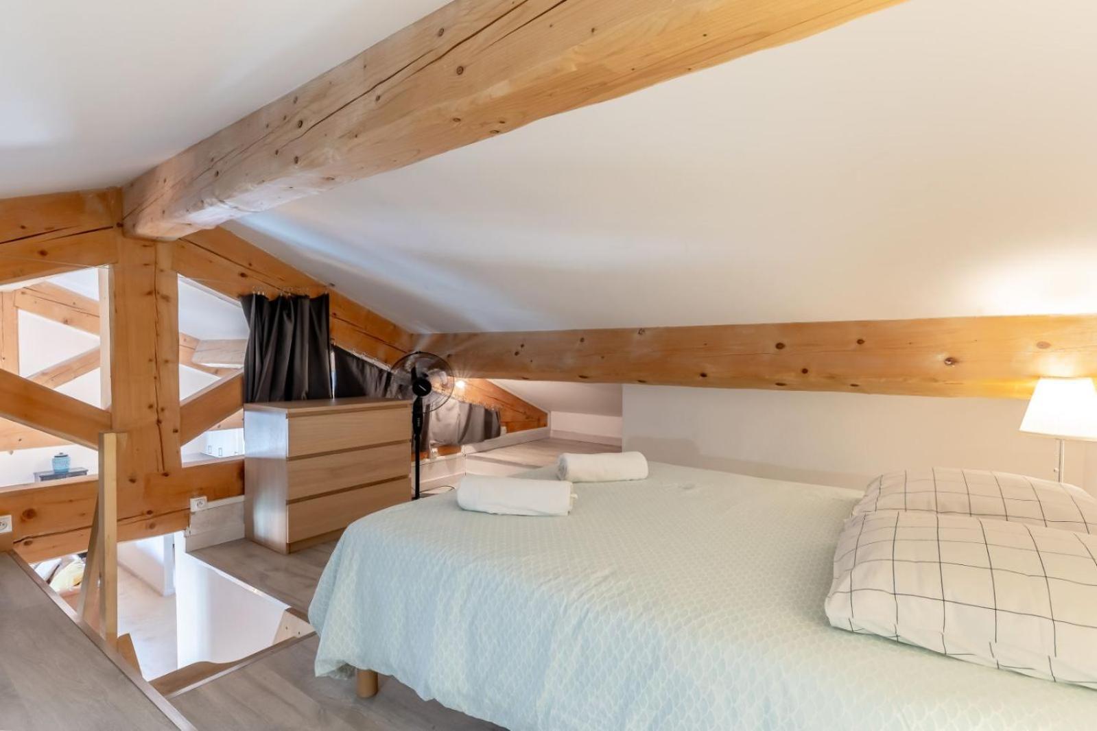 Olive- Vaste appartement donnant sur la Sorgue LʼIsle-sur-la-Sorgue Extérieur photo
